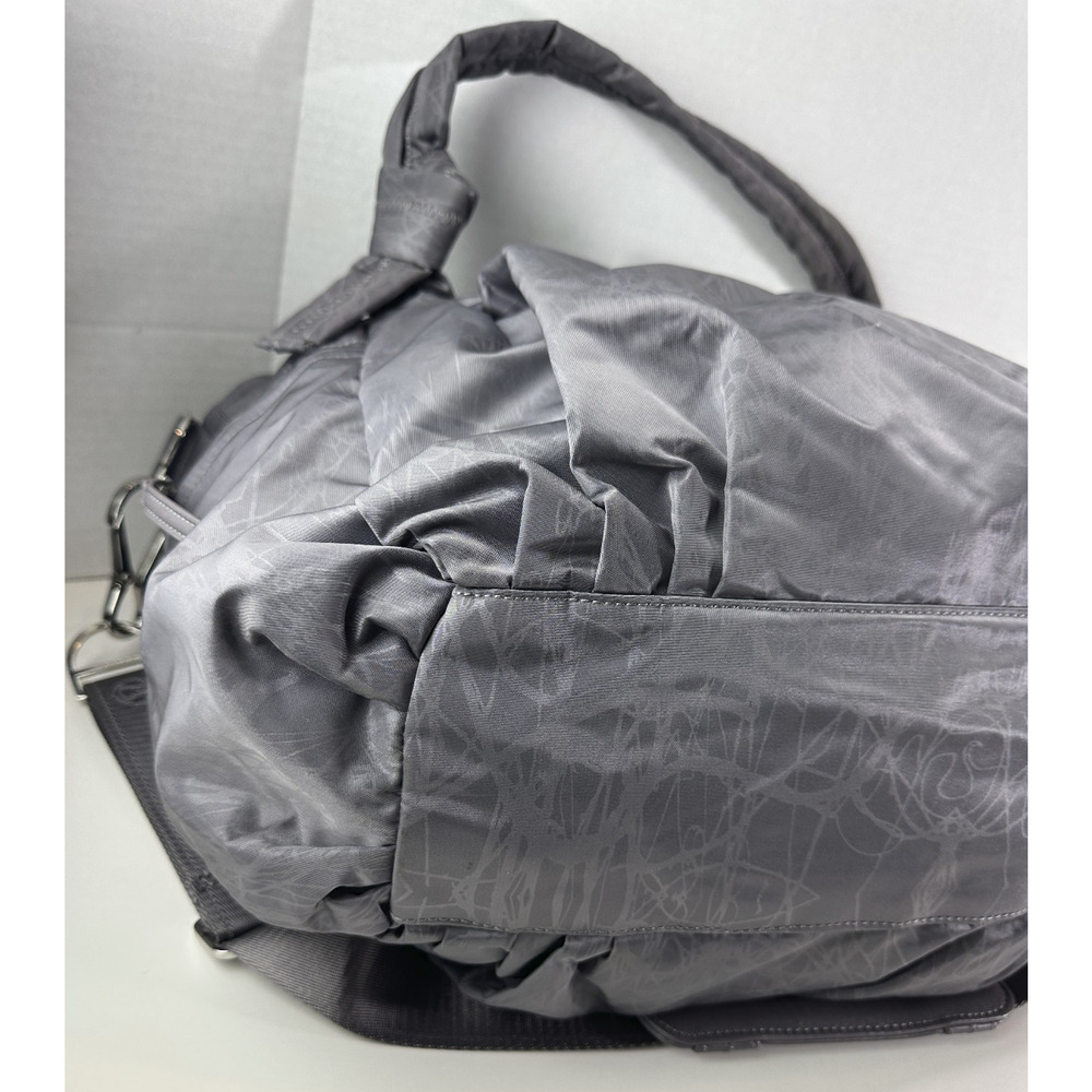 Lululemon Triumph Magnum Nesting Bird Gray Gym School Diaper Duffle Bag Rare HTF - Picture 16 of 16